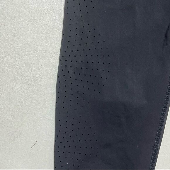 Athleta | Black Athletic Capri’s with back Pocket - Picture 2 of 7